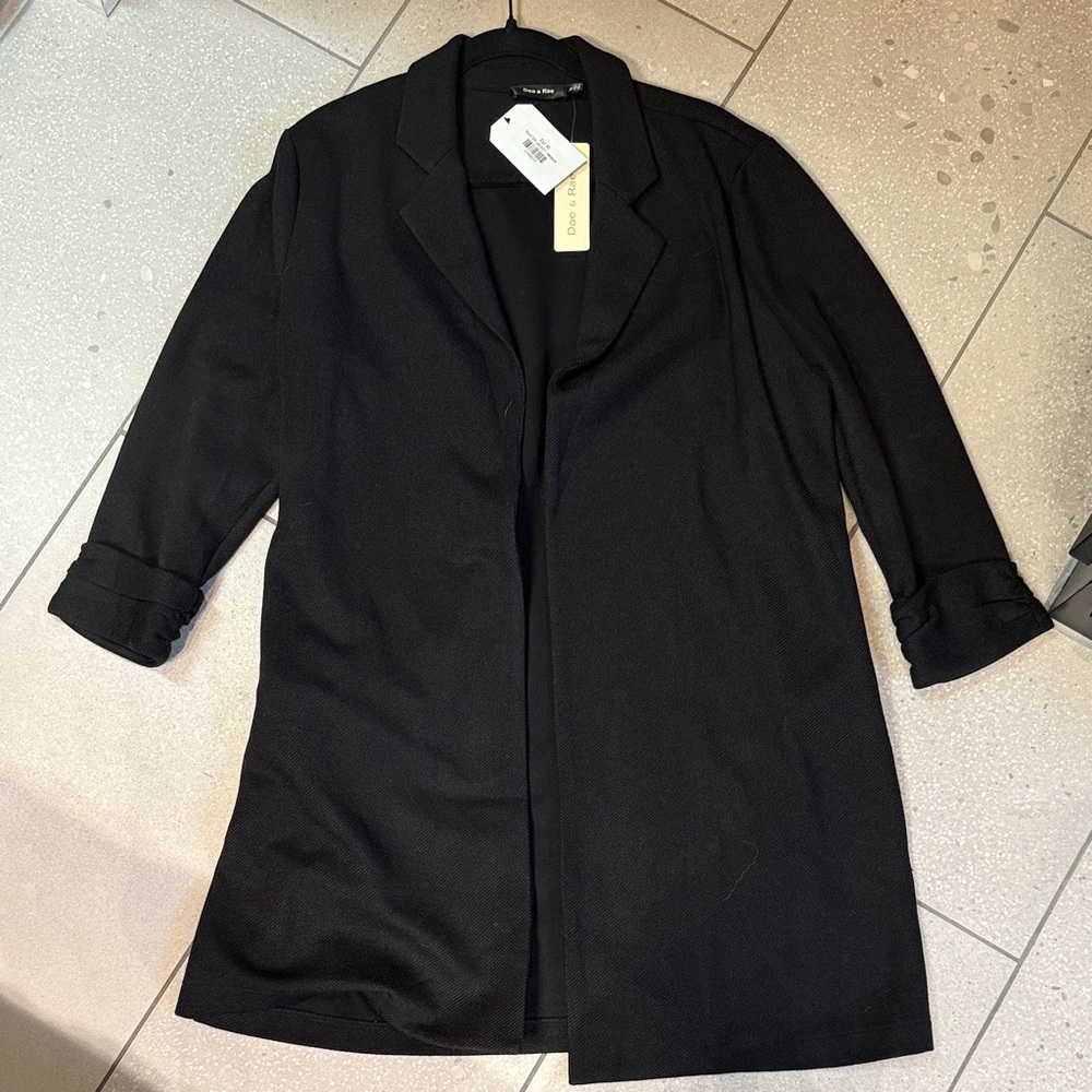 Doe & Rae Classic Black Blazer